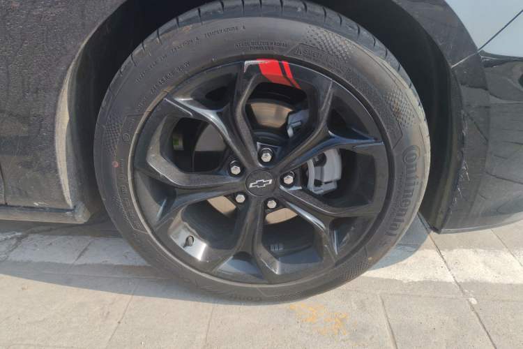 Used Chevrolet Malibu XL 2023 Redline 2.0T Sporty Edition Right Front Wheel Hub