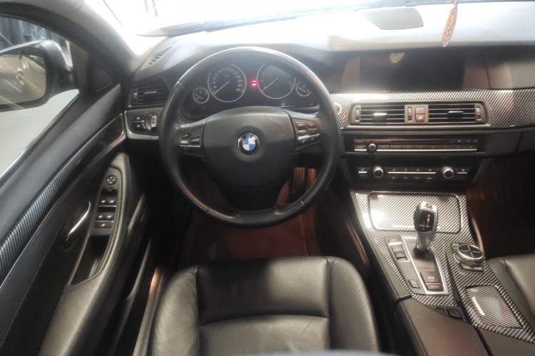Used BMW 5 Series 2013 530Li Leading Model Steering Wheel