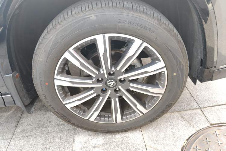 Used Changan CS75 PLUS 2024 3rd Generation Champion Edition 1.5T Intelligent Drive Dynamic Model
