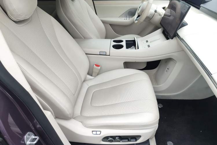 Used Hima Luxeed R7 2025 Range-Extended Version 251 km Max
