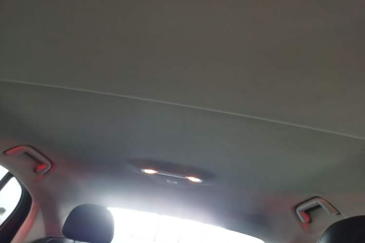 Used Hongqi E-QM5 2022 431 km Charge & Enjoy Edition
