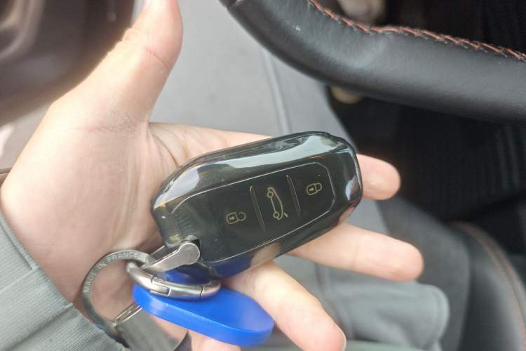 Used Peugeot 5008 2017 380THP 5-Seater Elite Edition