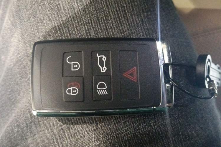 Used Land Rover Defender 2025 110 3.0T P400 – Dynamic HSE