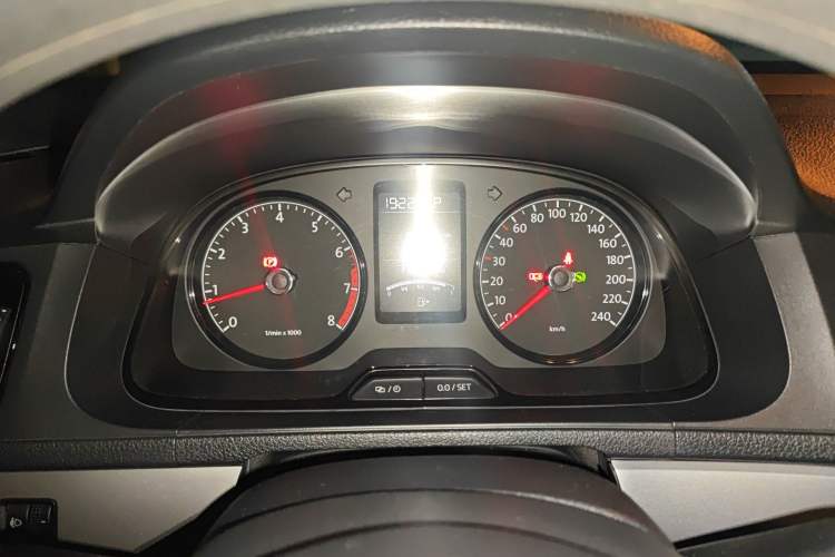 Used Volkswagen Lavida 2013 Revised Classic 1.6L Automatic Fashion Edition
