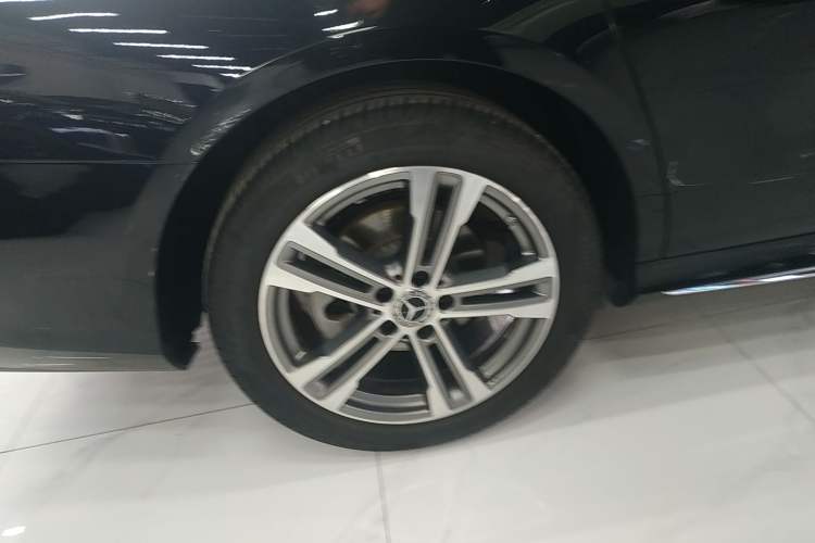 Used Mercedes-Benz E-Class 2023 Restyled E 260 L Sport Edition Exterior 5