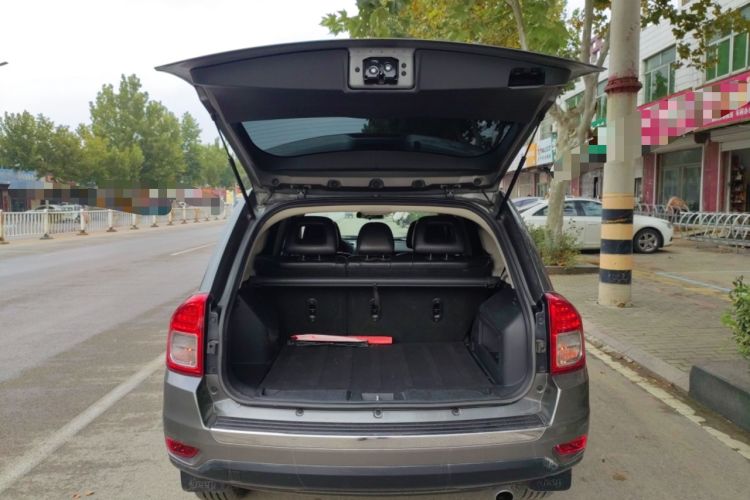 Used Jeep Compass 2012 2.4L Four-Wheel Drive Urban Edition