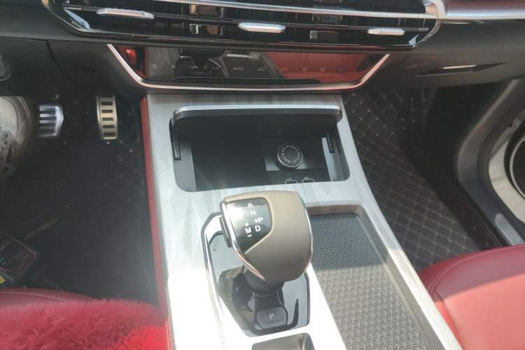 Used JETOUR X70 PRO 2023 1.5T DCT Comfort Edition 5 Seats
