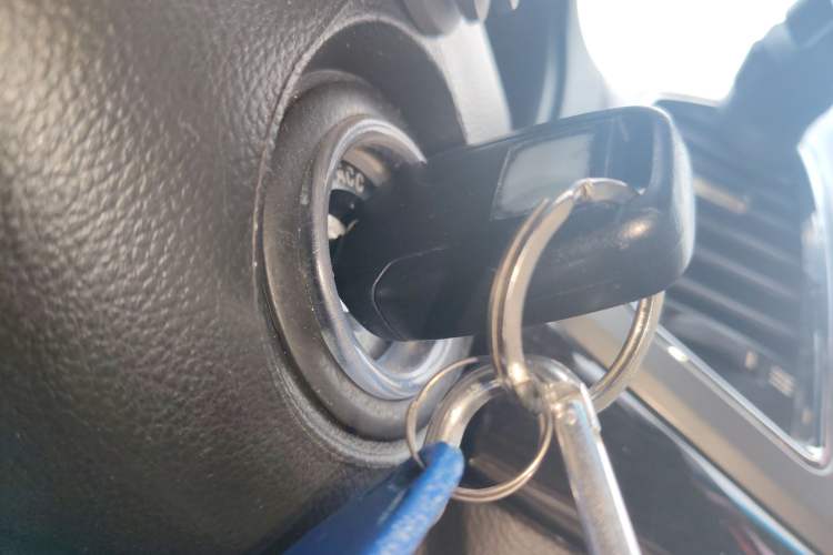 Used Chevrolet Captiva 2014 2.4L 4x4 Flagship Edition 7 Seats
