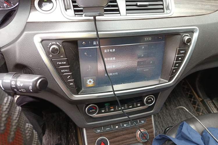 Used Land X7 2015 2.0T Panoramic Flagship Edition Audio And AC Panel