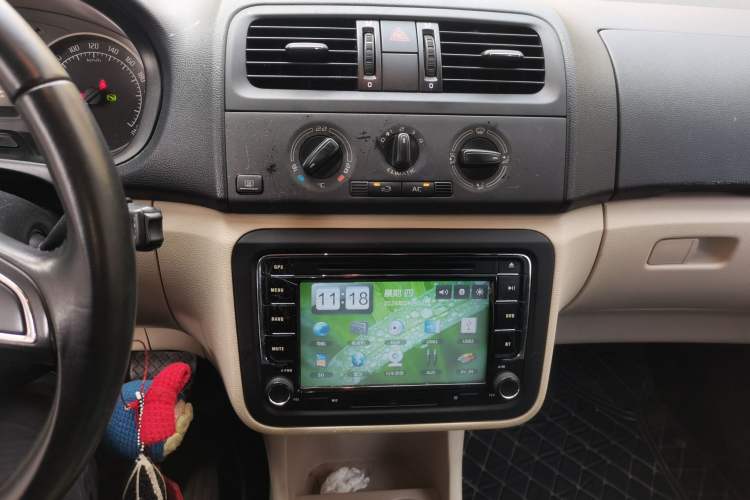 Used Skoda Fabia 2014 1.4L Automatic Crystal Edition
