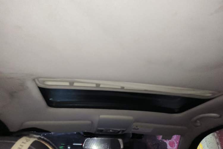 Used Volkswagen Lavida 2015 1.6L Manual Comfort Edition Headliner