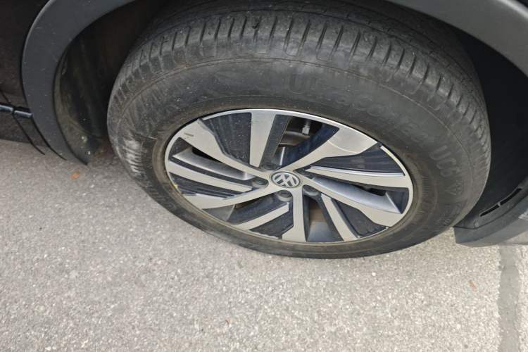 Used Volkswagen Tiguan L New Energy 2020 430 PHEV Plug-in Hybrid Flagship Edition Right Front Wheel Hub