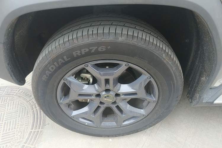 Used JETOUR Traveler 2023 2.0T All-Wheel-Drive CrossPRO Left Front Wheel Hub