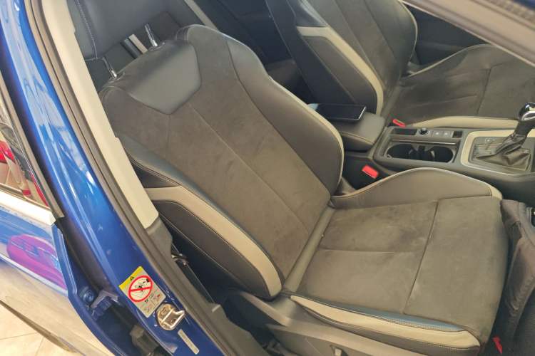 Used Audi Q3 2020 35 TFSI Fashion Dynamic Model Right Front Seat