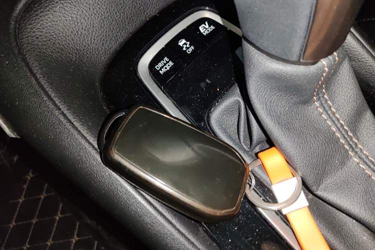 Used Toyota Levin 2023 Smart Electric Hybrid Dual-Engine 1.8L Luxury Edition Vehicle Key