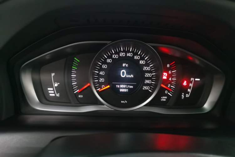 Used Volvo XC60 2017 T5 AWD Smart Upgrade Edition