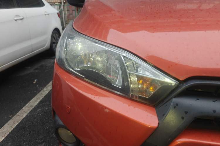 Used Toyota YARiS L Zhi Xuan 2015 1.5G Automatic Orange Limited Edition