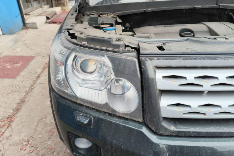 Used Land Rover Freelander 2 2011 3.2L i6 SE Gasoline Version Right Front Headlight