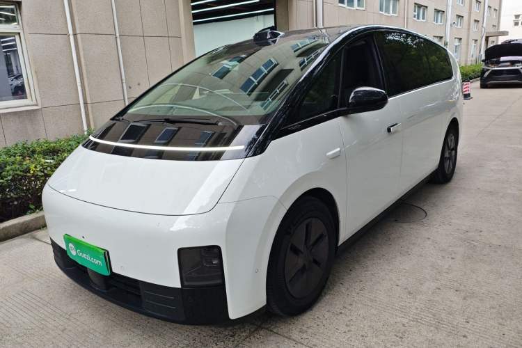 Used Li Auto MEGA 2024 Ultra Model