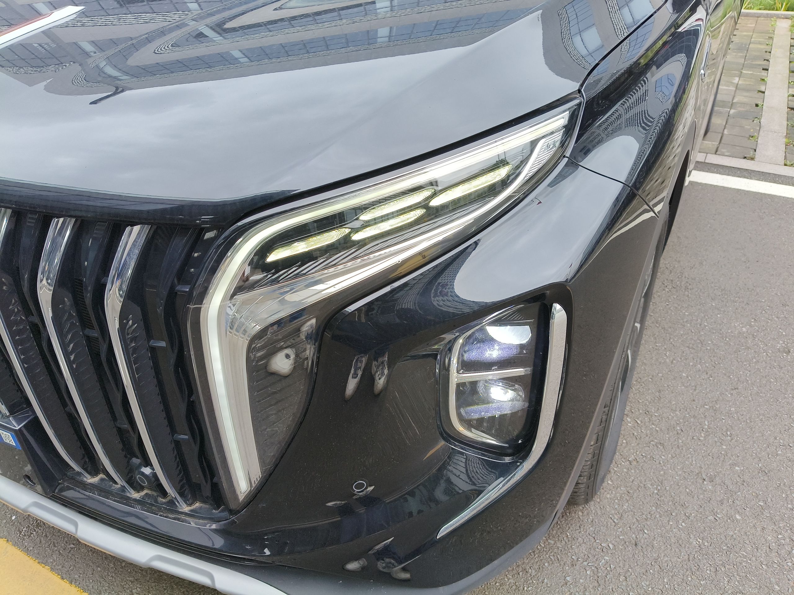 Hongqi HS7 PHEV 2024 2.0T PHEV Four-Wheel Drive Flagship Edition 6 Seats — снимка 8