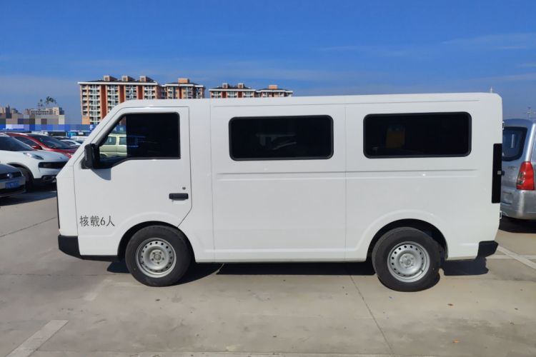 Used SRM New Energy E3 2025 Fudi 310KM Practical Passenger Vehicle
