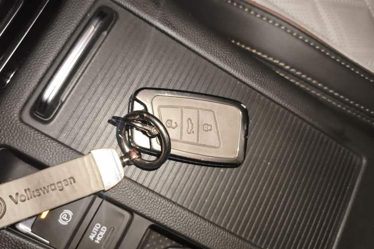 Used Volkswagen Magotan 2023 2 Million Units Commemorative Edition 330TSI DSG Luxury Version Vehicle Key