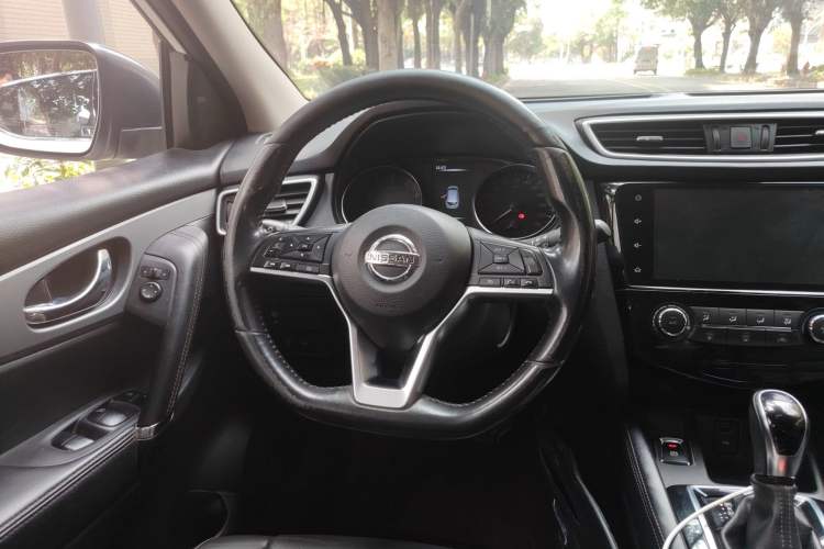 Used Nissan Qashqai 2021 2.0L CVT Luxury Edition Steering Wheel