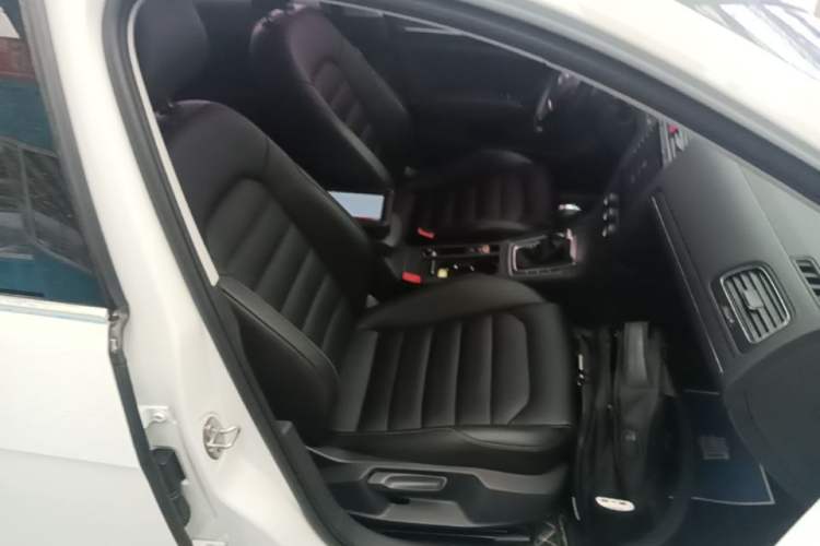 Used Volkswagen Golf 2016 230TSI Automatic Luxury Version