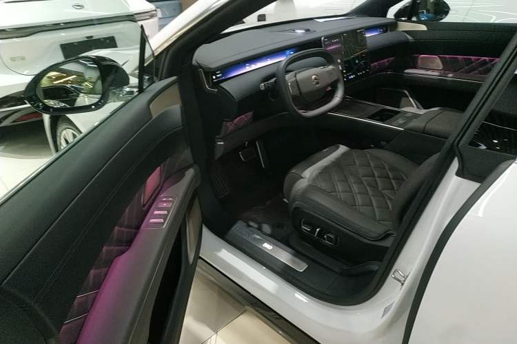 Used Nio ET9 2025 100 kWh