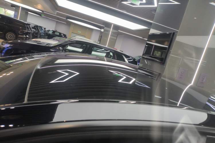 Used Tesla Model Y 2026 Rear-Drive Model Roof