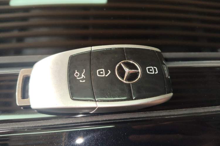 Used Mercedes-Benz E-Class 2023 Updated E 300 L Luxury Edition Vehicle Key
