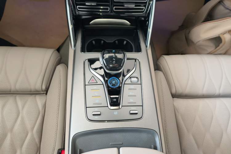 Used BYD Tang New Energy 2025 DM-i 115KM Cloud Ride Flagship Model Gear Lever