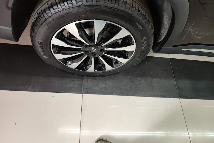 Used Chery Tiggo 8 PLUS 2025 290TGDI DCT Luxury 5-Seater
