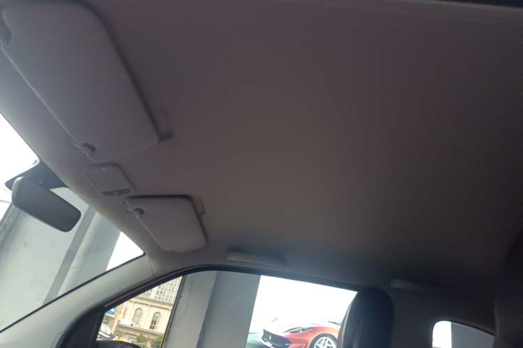 Used Wuling Hongguang MINIEV 2021 Macaron Sandwich Model 170 km Lithium Iron Phosphate