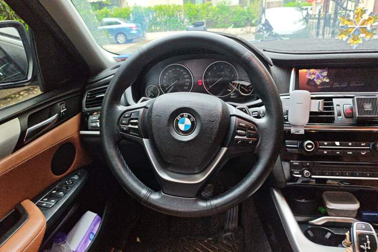 Used BMW X4 2014 xDrive28i Leading Model Steering Wheel