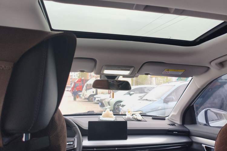 Used Wuling Asta 2022 2.0L DHT Electric-Speed Version