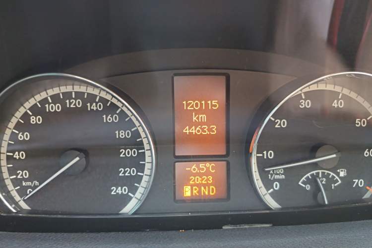 Used Mercedes-Benz Viano 2013 3.0L Hospitality Edition
