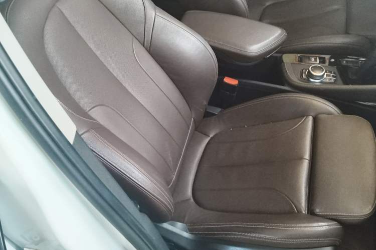 Used BMW X1 2018 xDrive20Li Luxury Edition Right Front Seat