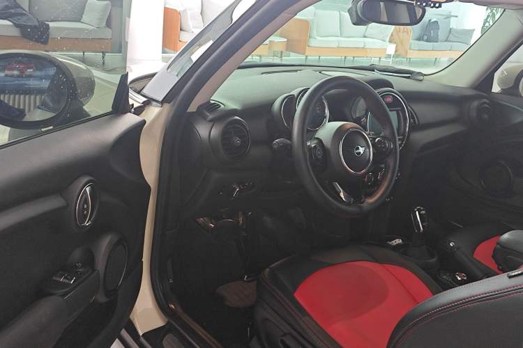 Used MINI MINI 2019 1.5T ONE
