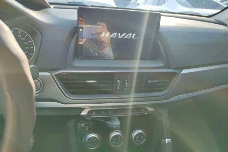 Used Haval H6 2021 Sport Edition 1.5T Automatic Elite Smart Connectivity Model with Hexagonal Grille
