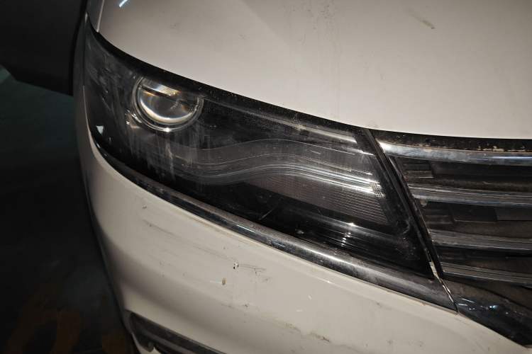 Used Roewe RX5 2016 20T Two-Wheel Drive Automatic Internet Smart Edition