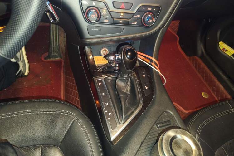 Used Kia K5 2011 2.0L Automatic GLS
