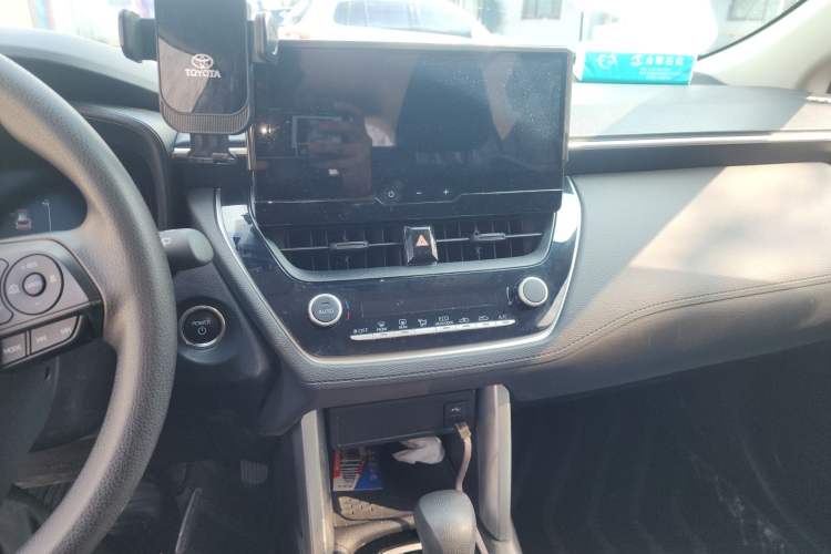 Used Toyota Corolla Cross 2024 2.0L Smart Electric Hybrid Dual-Engine Pioneer Edition
