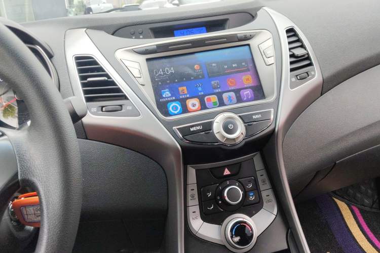 Used Hyundai Elantra (5th Generation / Langdong) 2015 1.6L Automatic Fashion Model Audio And AC Panel