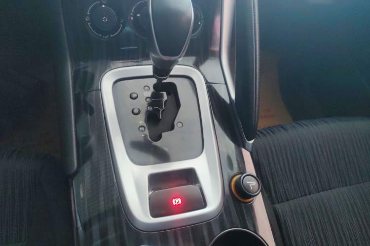 Used Peugeot 3008 2015 2.0L Automatic Classic Edition