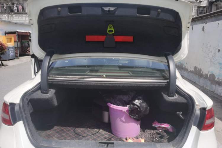 Used Geely Auto Emgrand GT 2015 2.4L Luxury Model
