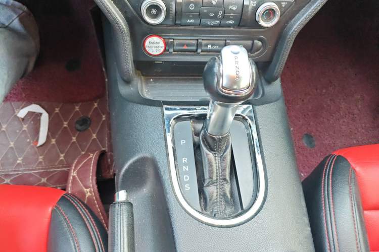 Used Ford Mustang  Gear Lever