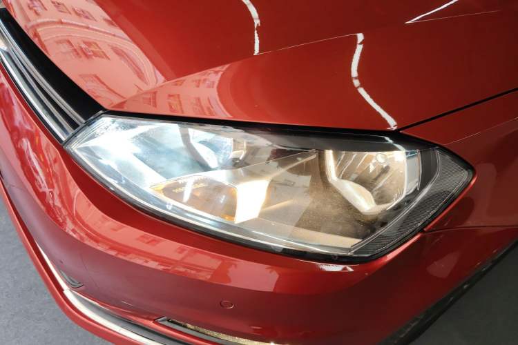 Used Volkswagen Golf 2017 230TSI Automatic Luxury Million-Vehicle Commemorative Edition Left Front Headlight