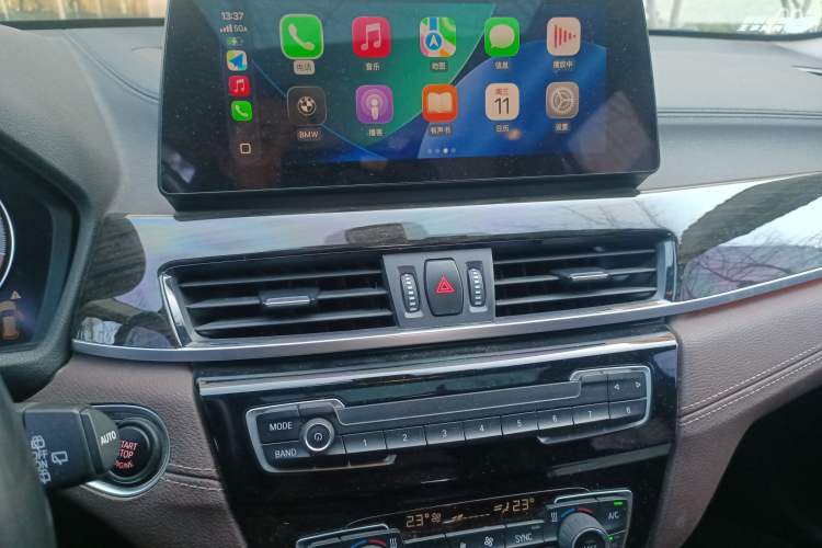 Used BMW X1 2020 xDrive25Li Luxury Edition Audio And AC Panel