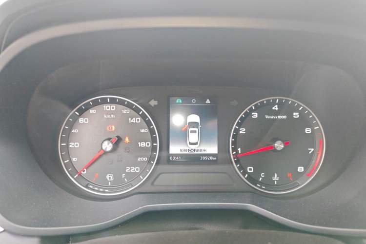 Used Roewe i5 2019 1.5L Manual 4G Connect Leehao Flagship Edition
